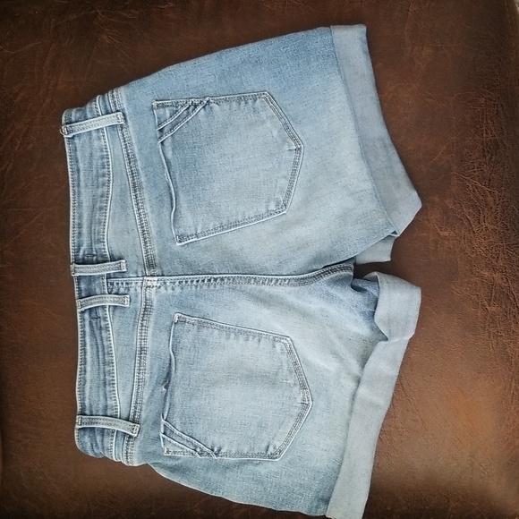 #Y - Apt. 9 Denim Jean Shorts Sz 2 Like New - Picture 3 of 9